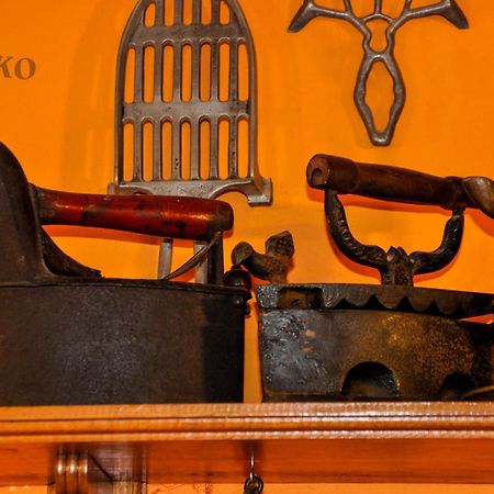 Hostal Santuari De Paller Baga Bagian luar foto