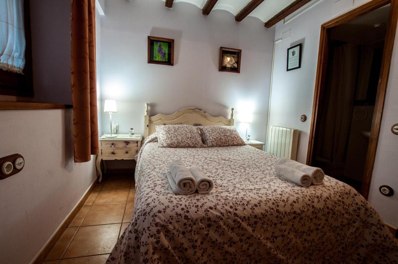 Hostal Santuari De Paller Baga Bagian luar foto